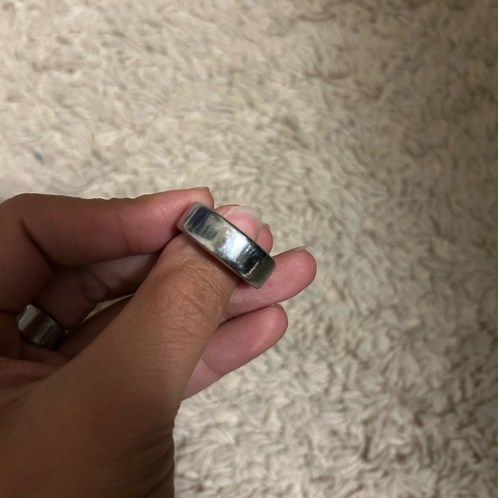 Oura Silver Wearable Ring